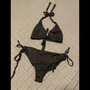 NWOT Black bikini w/ halter top and scrunch bottom